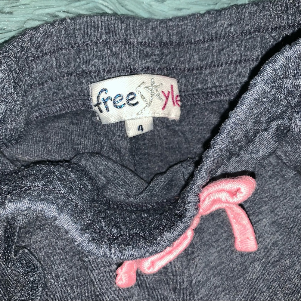 Freestyle Shorts - Picture 4 of 4